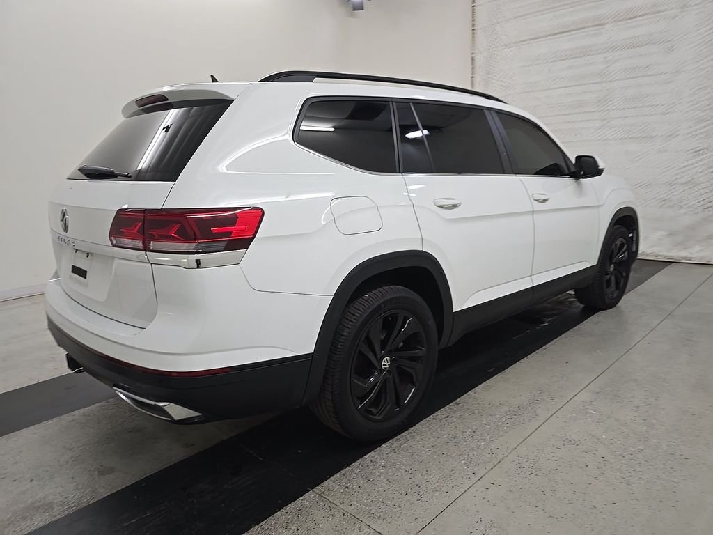 Used 2023 White Volkswagen 3.6L V6 SE w/Technology image 3