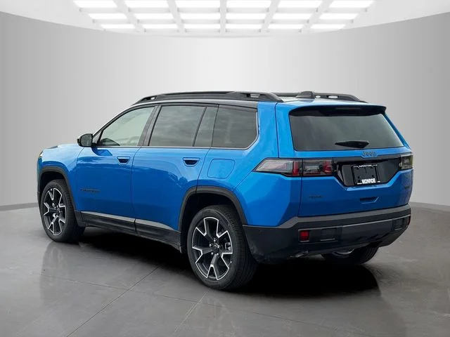 New 2026 Hydro Blue Pearl-Coat Exterior Paint Jeep Overland image 5