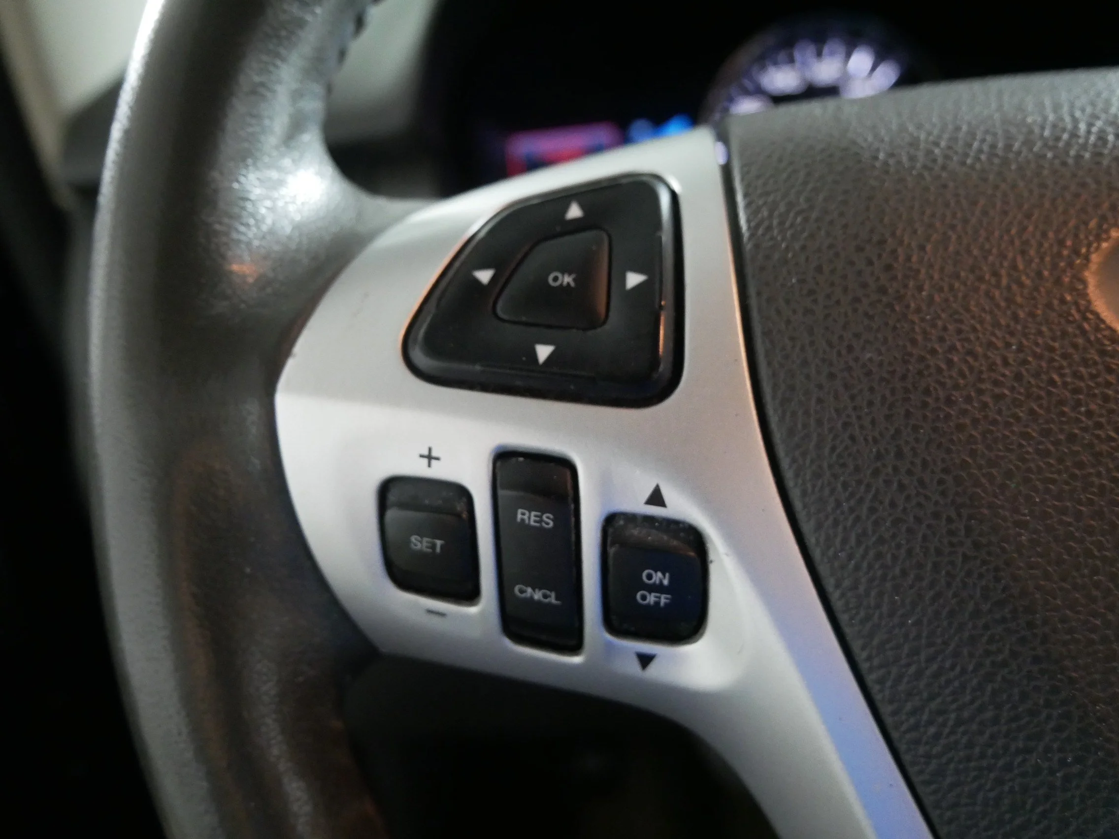 Used 2011 Kona Blue Metallic Ford SEL image 27