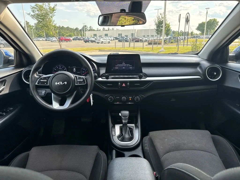 Used 2023 Deep Sea Blue Kia LXS image 16