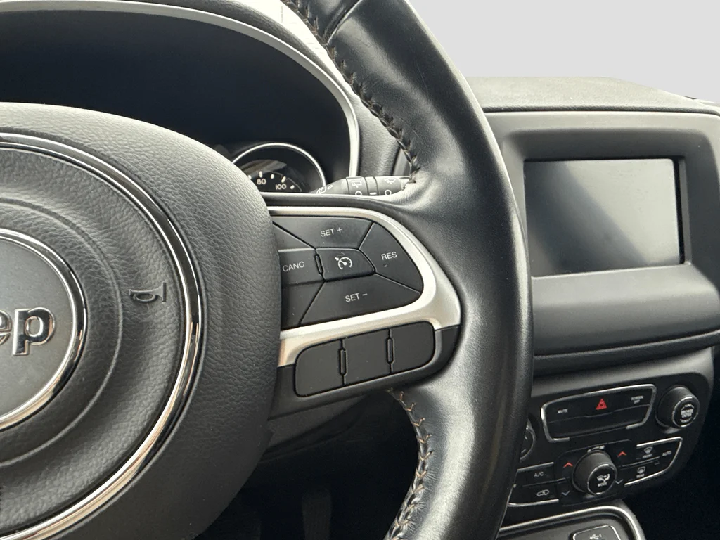 Used 2020 Gray Jeep Latitude image 14