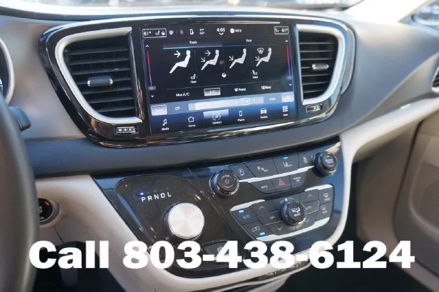 Used 2023 Brilliant Black Crystal Pearlcoat Chrysler Touring L image 8