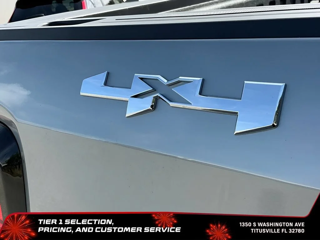 New 2026 Sterling Metallic GMC Elevation image 38