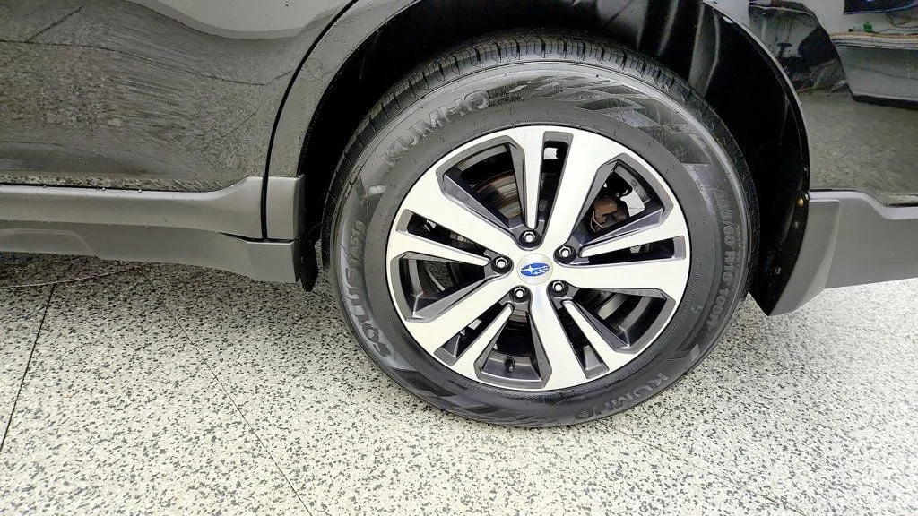 Used 2018 Crystal Black Silica Subaru 2.5i Limited w/ EyeSight, Nav & Steering Responsive Headlights image 9