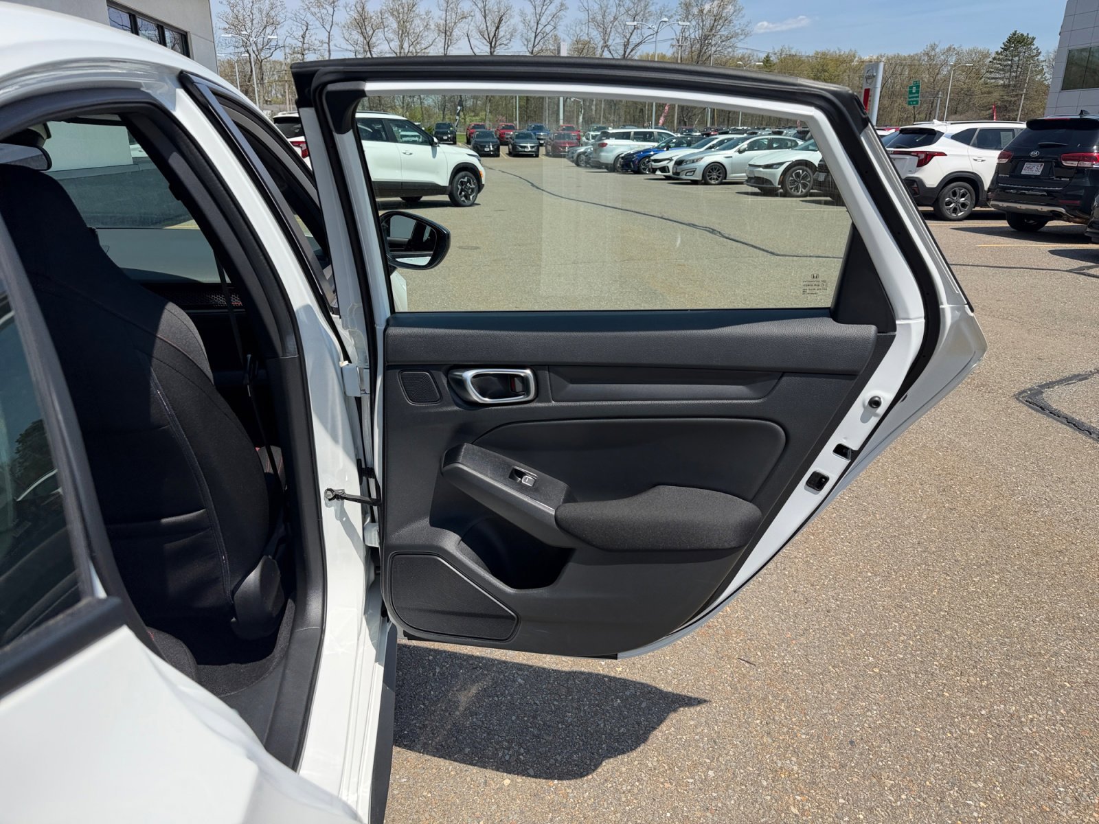 Used 2025 White Honda  image 36