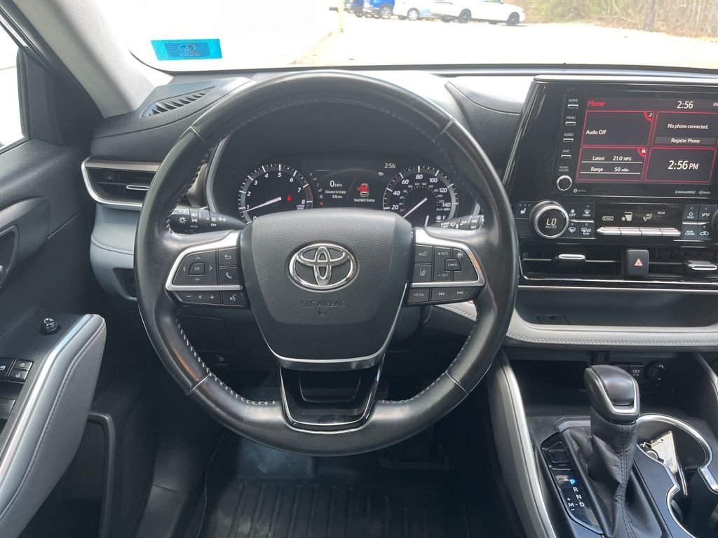 Used 2020 Magnetic Gray Metallic Toyota XLE image 15