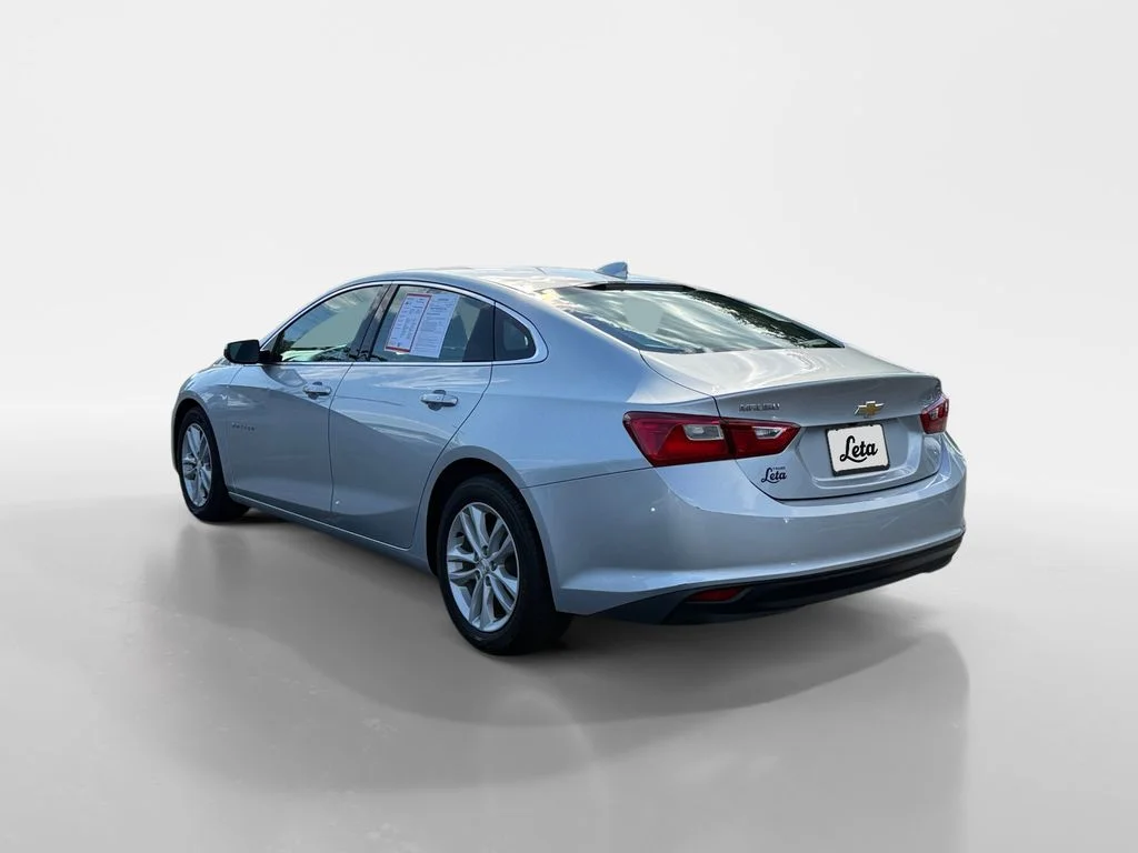 Used 2018 Silver Ice Metallic Chevrolet LT image 6