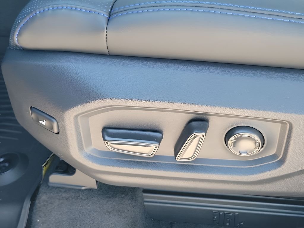 2026 Toyota Tundra Platinum - Photo 29