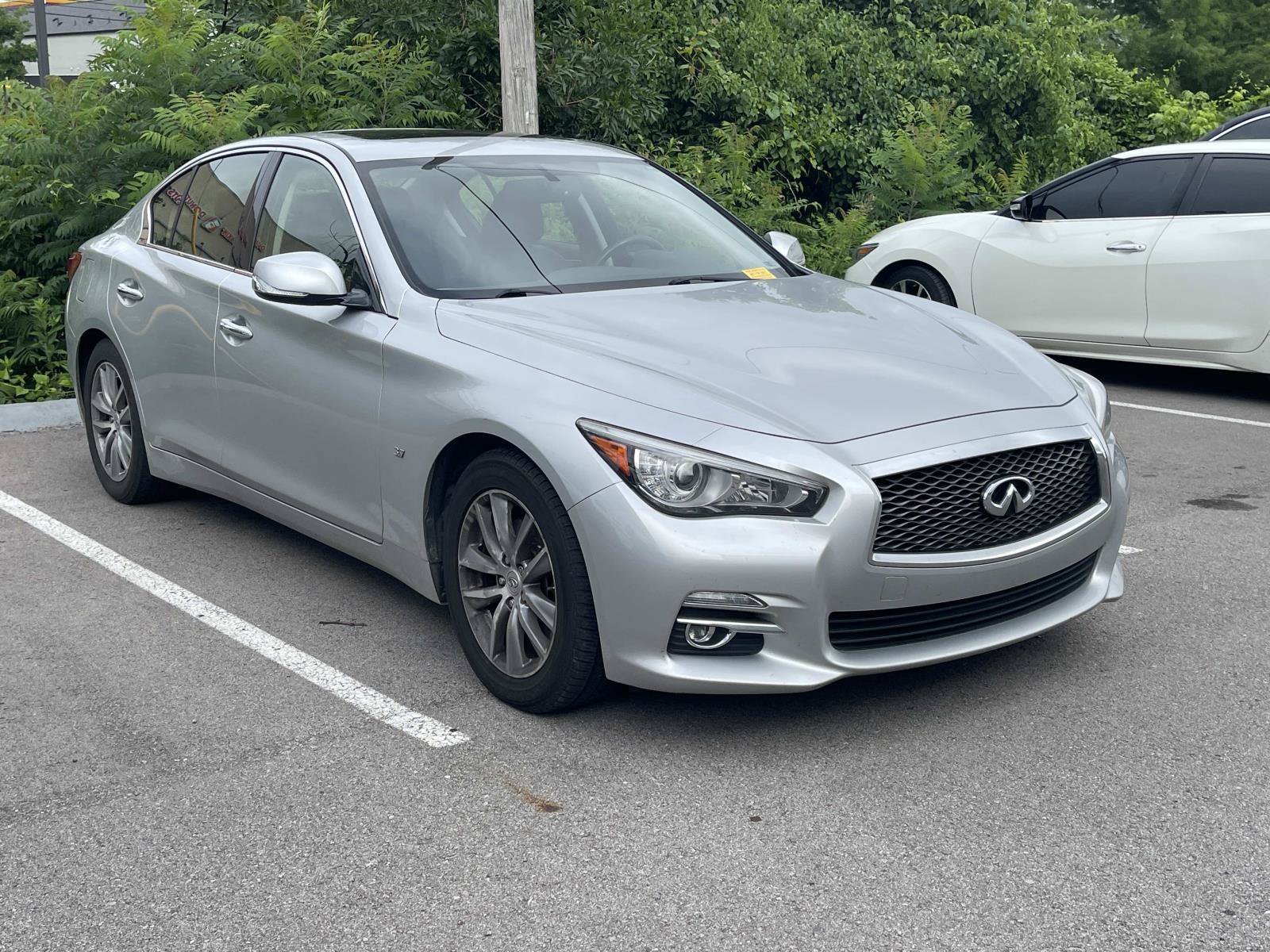 Used 2015 Liquid Platinum INFINITI Premium image 1