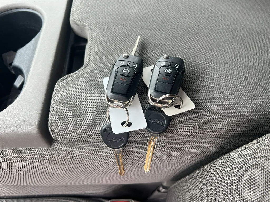 Used 2018 Lightning Blue Ford XLT image 13