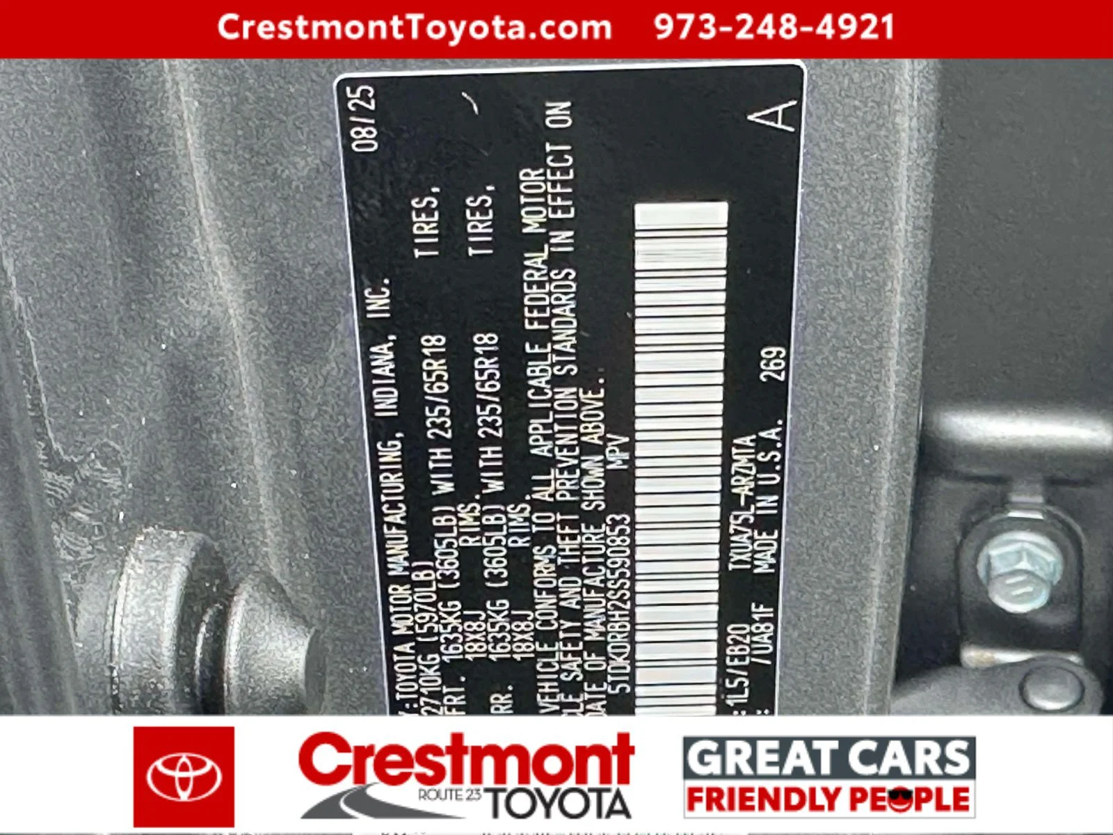 Used 2025 Heavy Metal Toyota XLE image 15