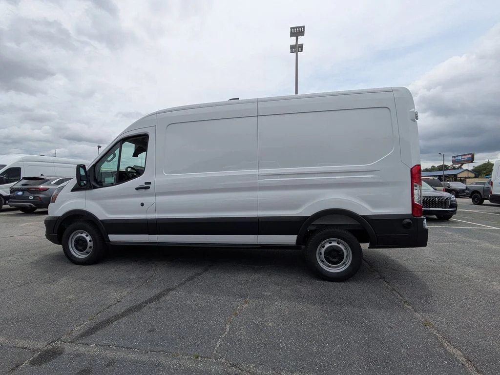 New 2026 Oxford White Ford Base image 7