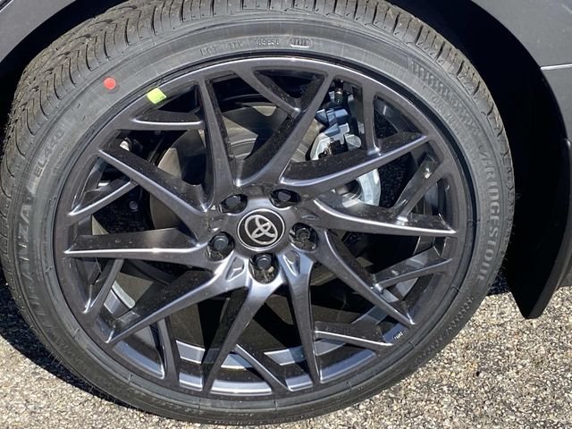 New 2026 Heavy Metal with Midnight Black Metallic roof Toyota XSE image 5