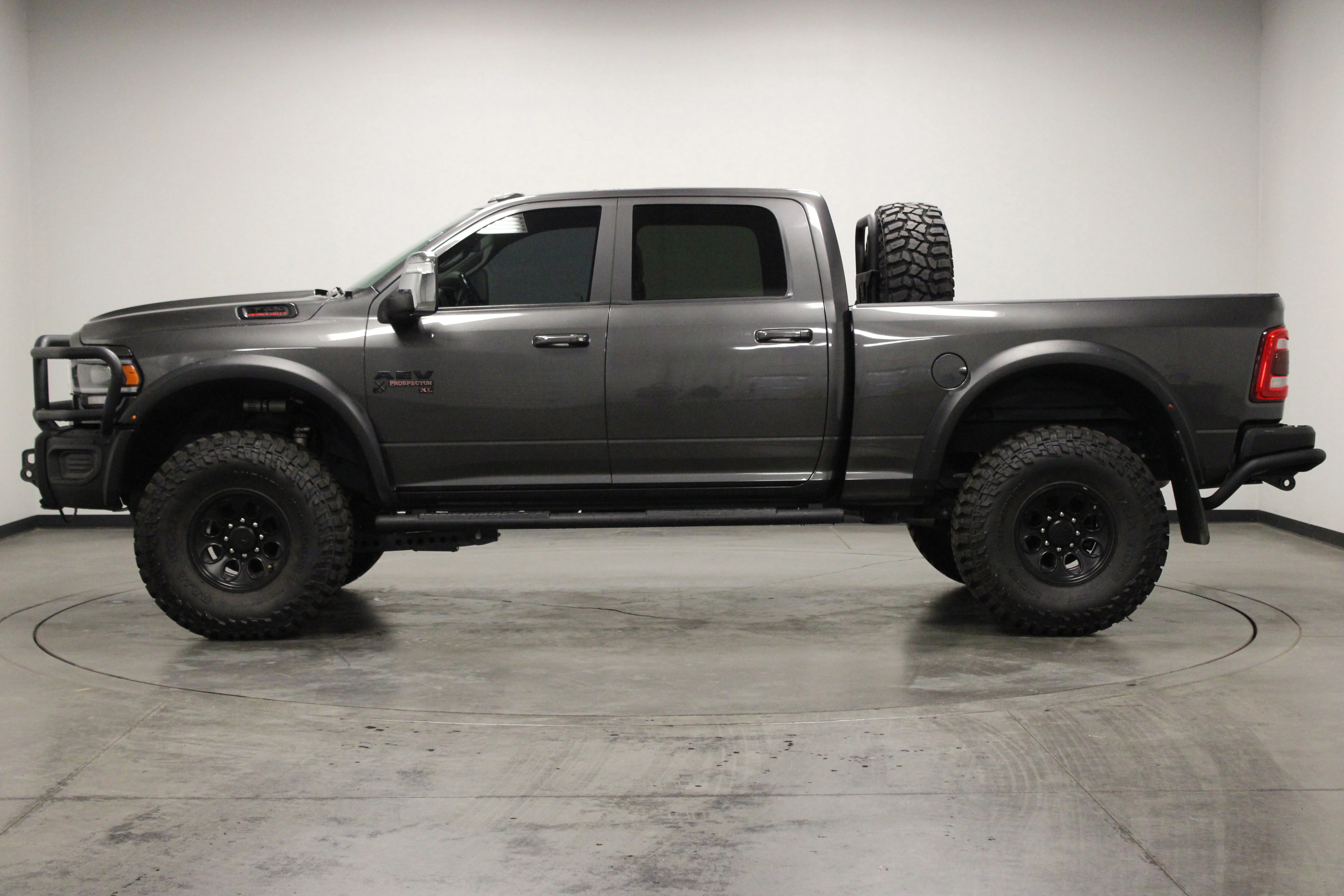 Used 2023 Granite Crystal Metallic Clearcoat Ram Laramie image 5