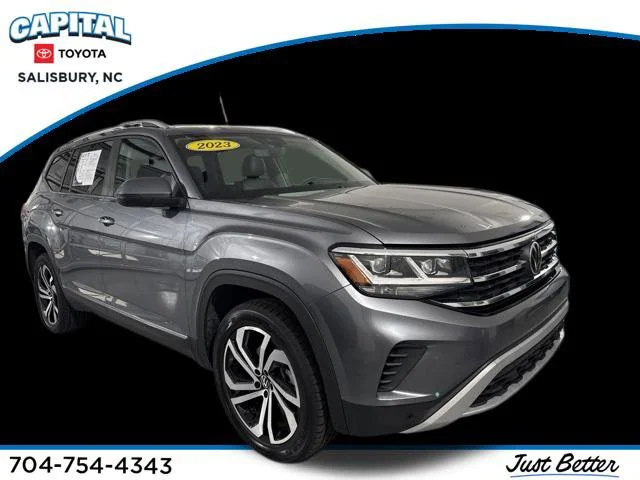 Used 2023 Gray Volkswagen SEL image 1