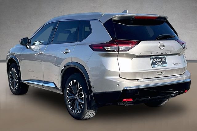 Used 2024 Gold Nissan Platinum image 9