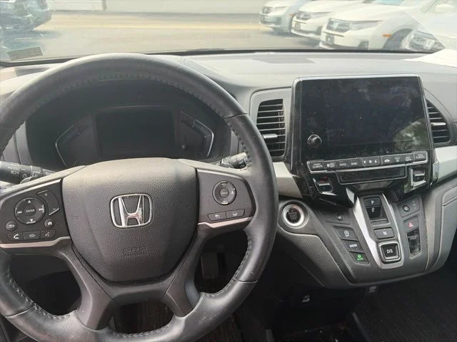 Used 2024 Platinum White Pearl Honda EX-L image 10