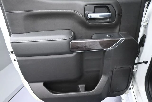 Used 2021 White Chevrolet LTZ image 25