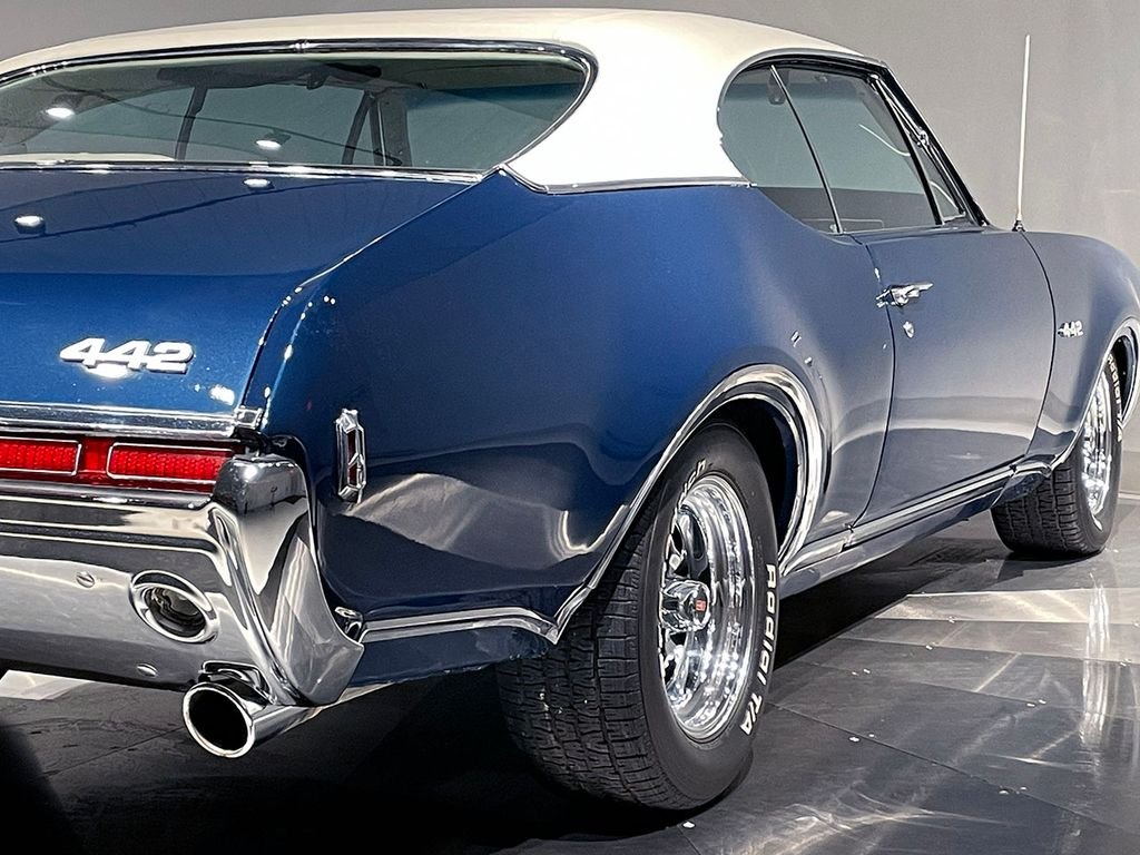 Used 1968  Oldsmobile Supreme image 13