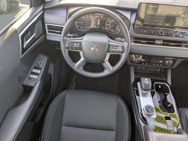 Used 2025 Black Mitsubishi ES image 15