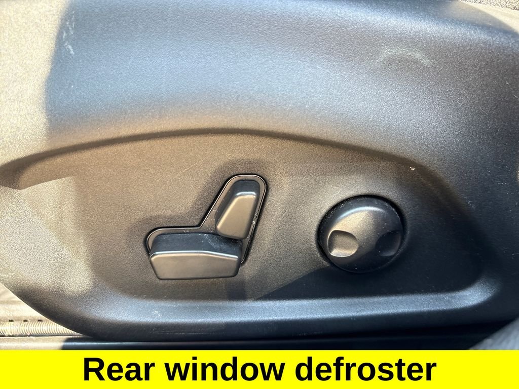 Used 2022 Gray Jeep Limited image 22