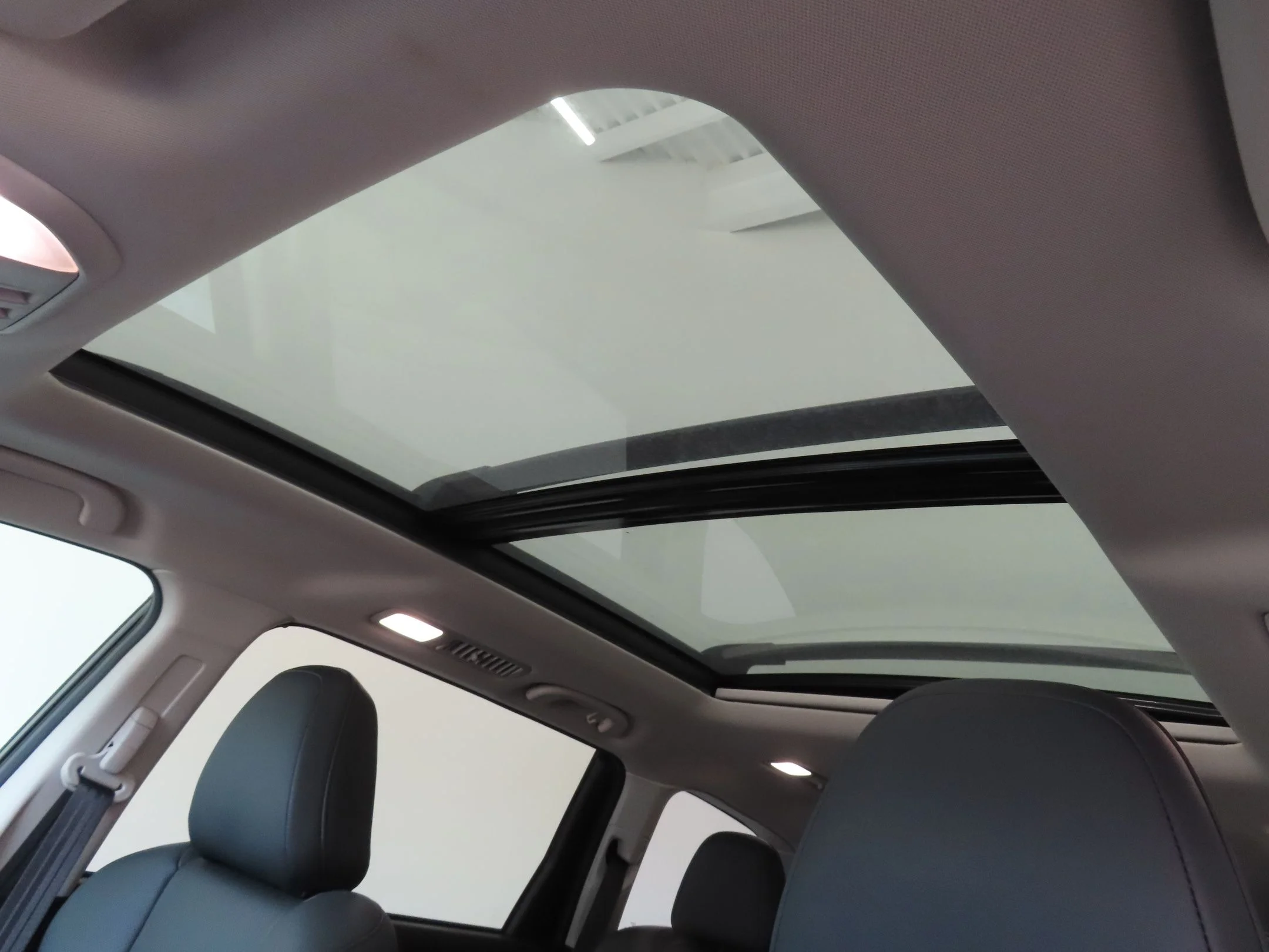 Certified Used 2025 White Subaru Onyx Edition Touring image 21