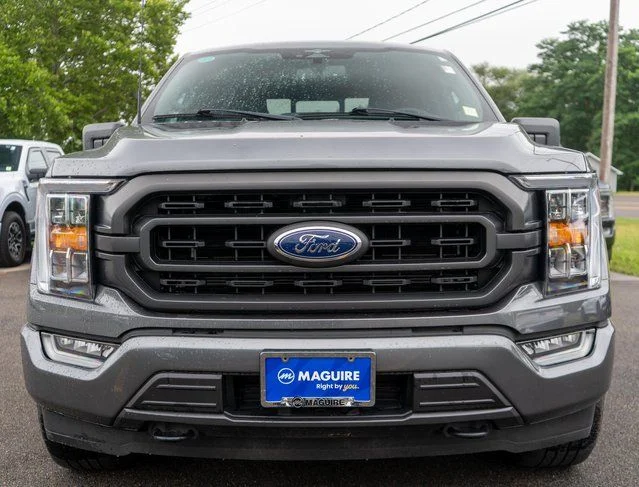 Used 2023 Gray Ford XLT image 3