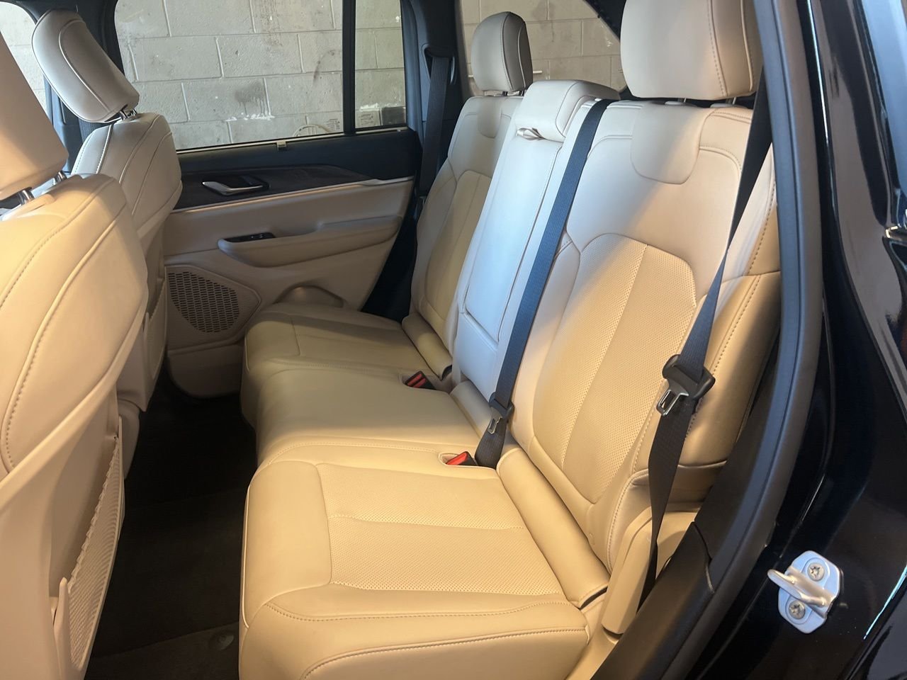 Used 2025 Black Jeep Limited image 19