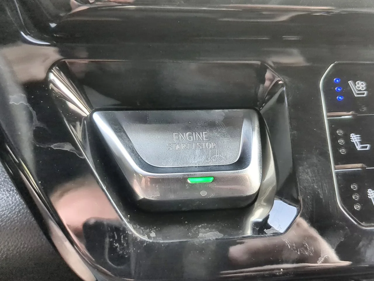 New 2026 Onyx Black GMC AT4 image 17