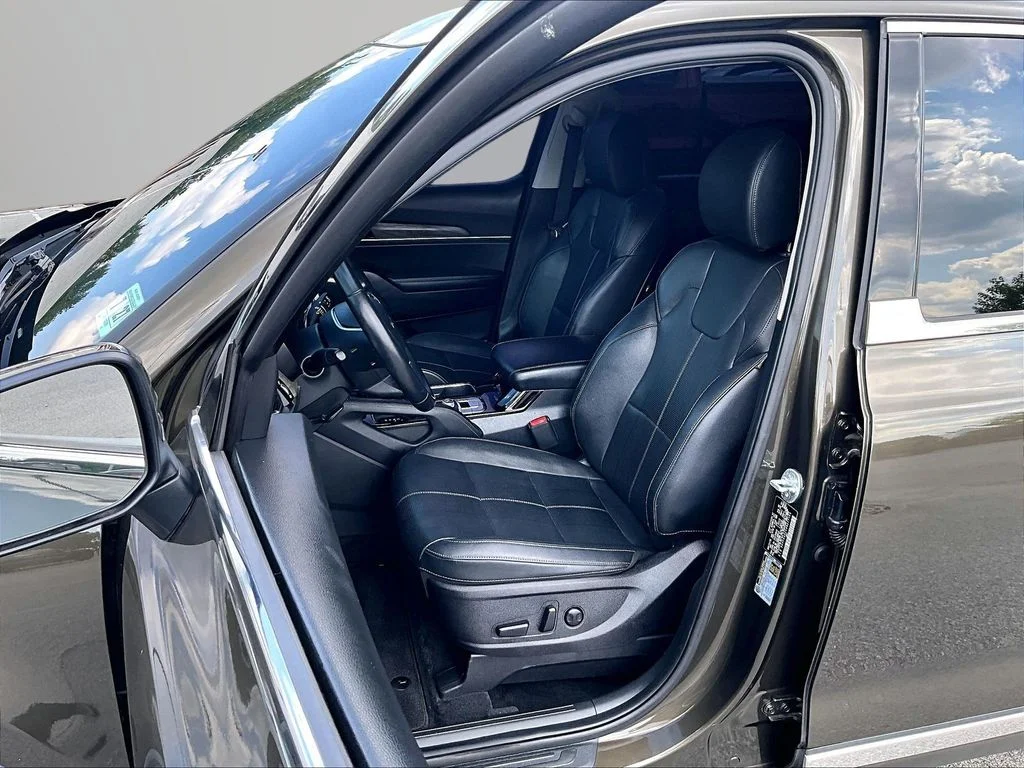 Used 2022 Green Kia EX image 26