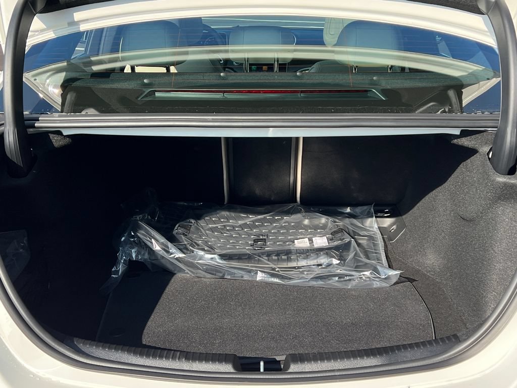 New 2026 Polar White Mercedes-Benz C 300 image 44