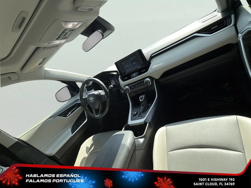 Used 2022 Black Toyota XLE Premium image 27