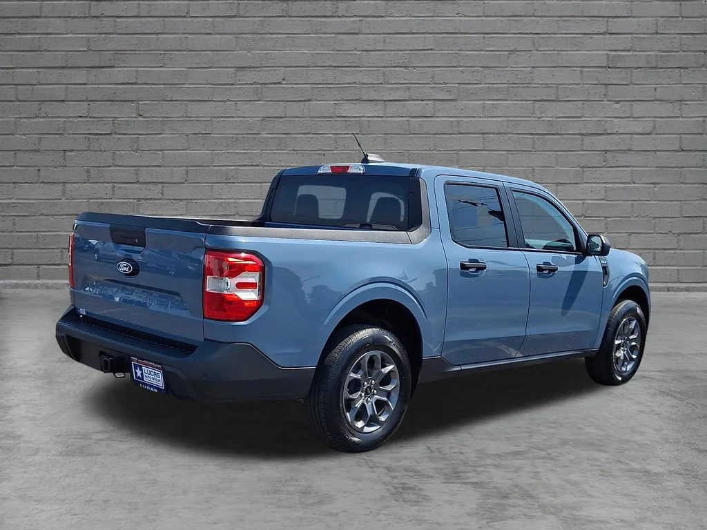Used 2025 Gray Ford XLT image 12