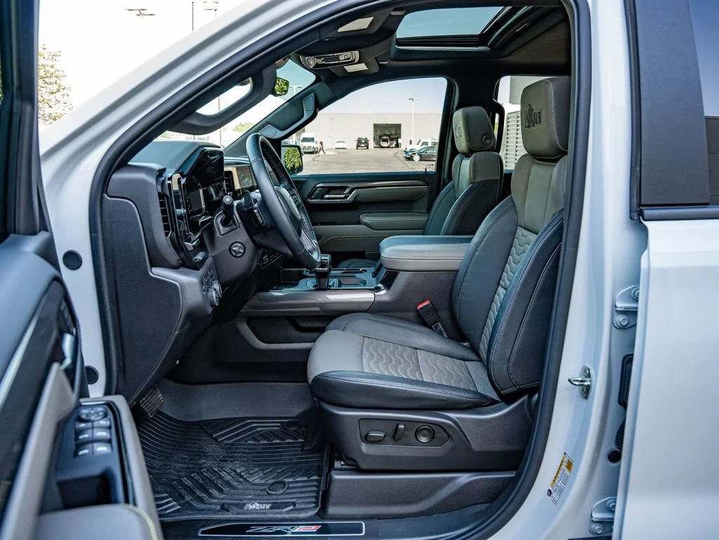 Used 2024 Summit White Chevrolet ZR2 image 25