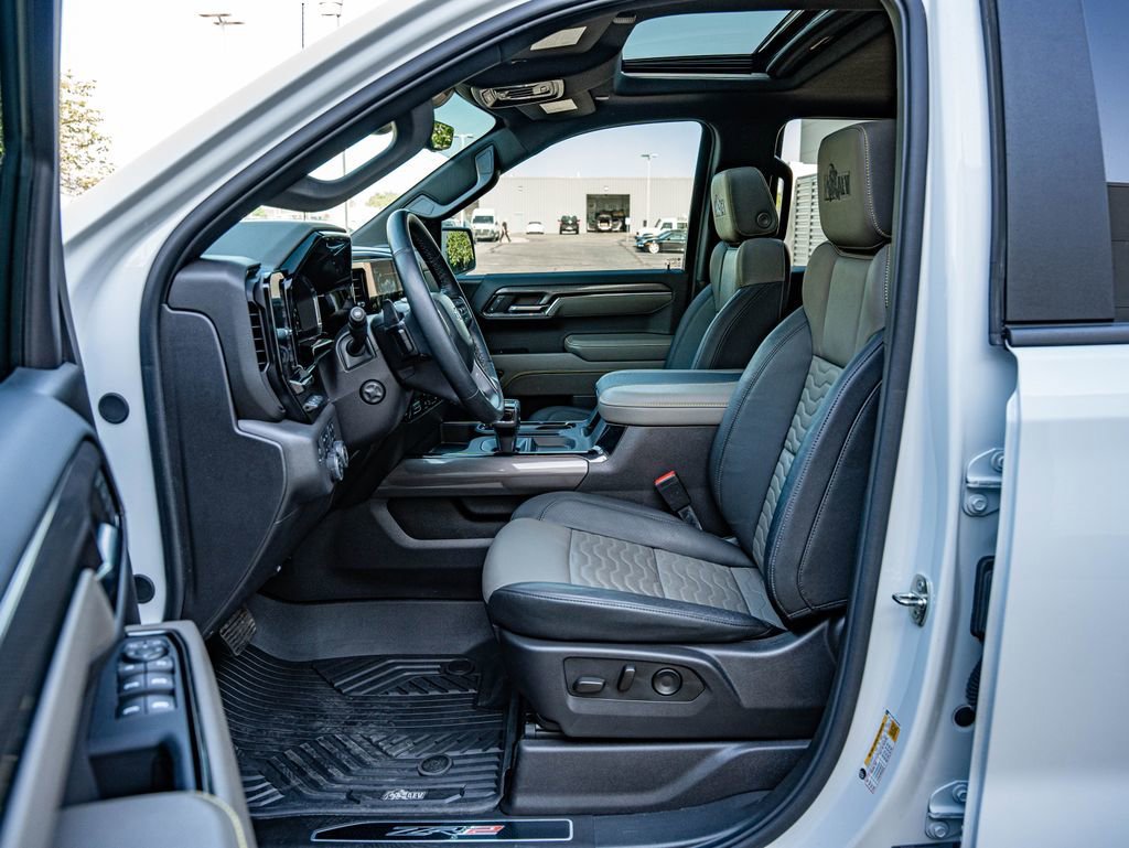 Used 2024 Summit White Chevrolet ZR2 image 25