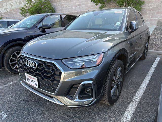 2022 Audi Q5 45 Premium's photo
