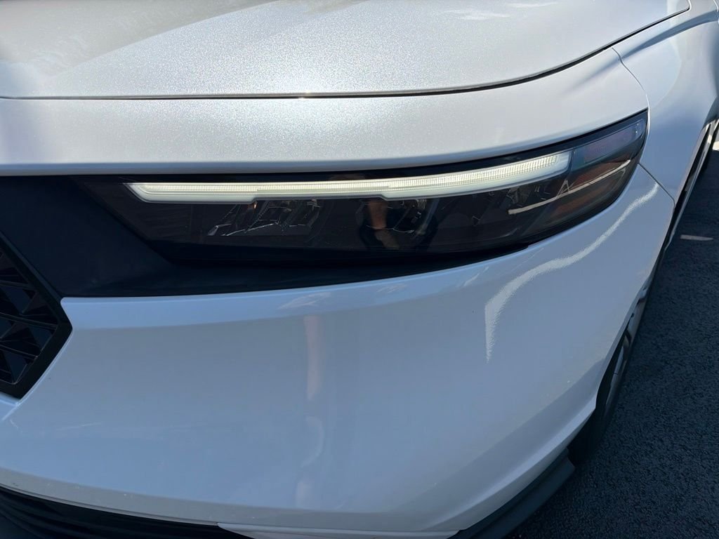 Certified Used 2024 Platinum White Pearl Honda EX image 9