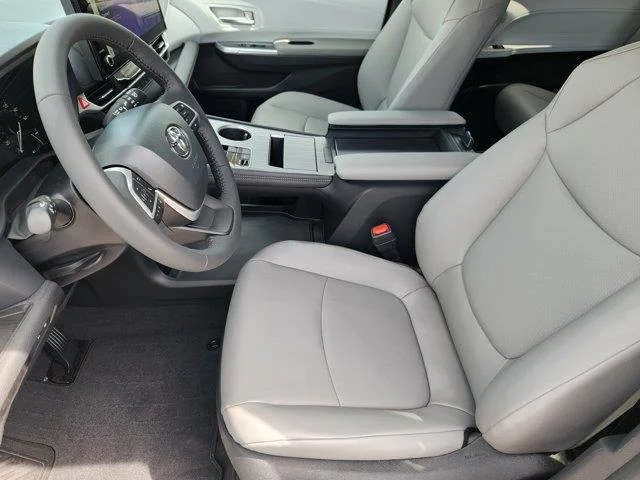 New 2026 White Toyota XLE 8 Passenger Front-Wheel Drive Passenger image 9