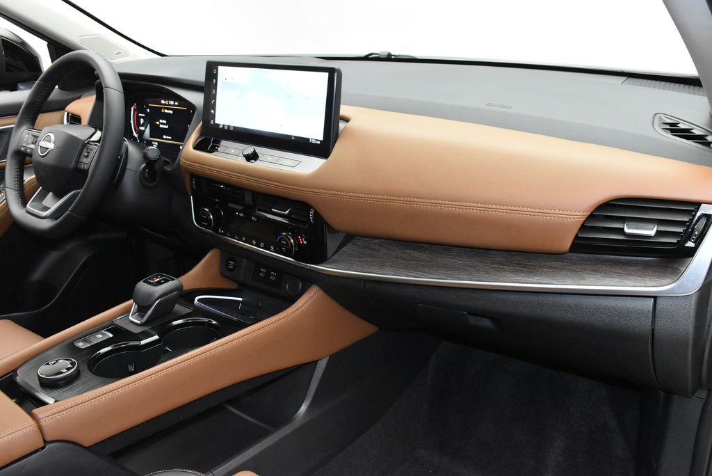 Certified Used 2026 Black Nissan Platinum image 28