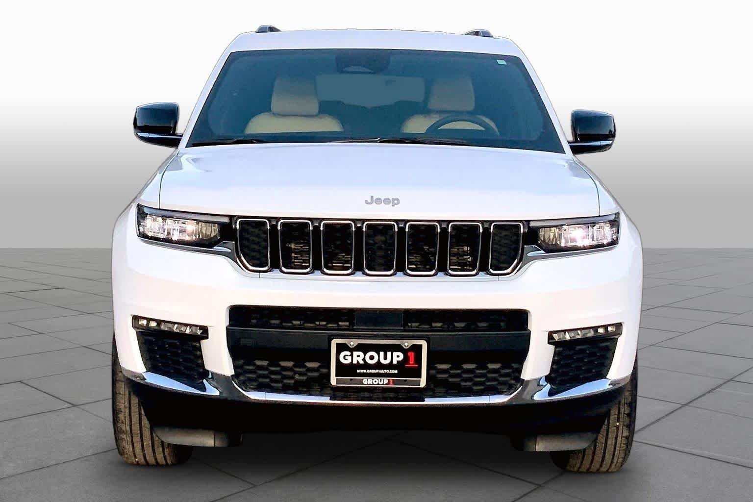 Used 2025 Bright White Clearcoat Jeep Limited image 4