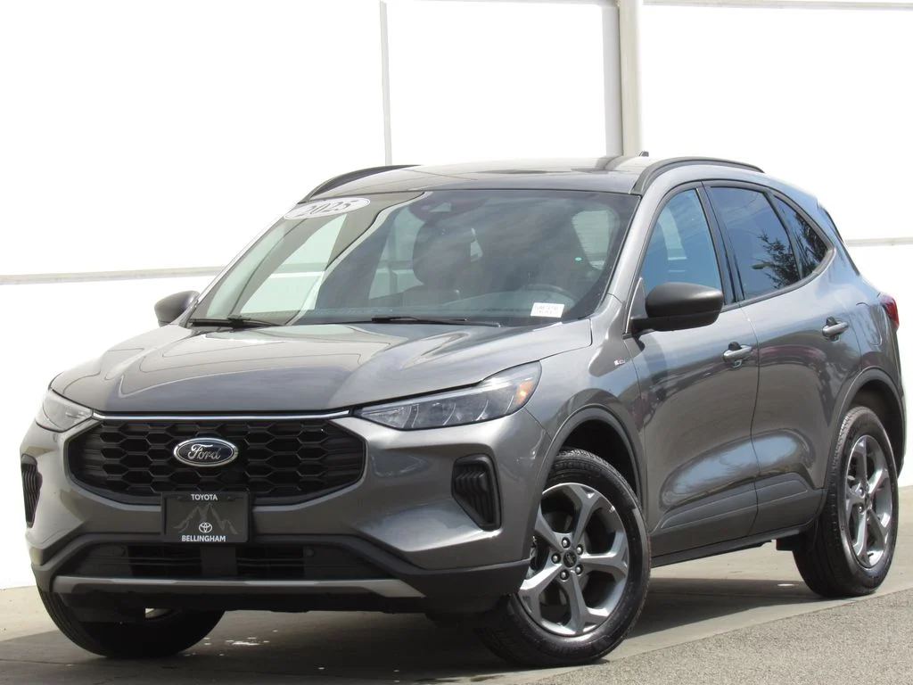 2025 Ford Escape ST-Line AWD's photo