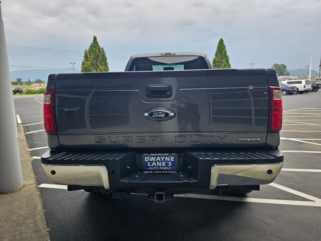 Used 2016 Magnetic Metallic Ford XLT image 4