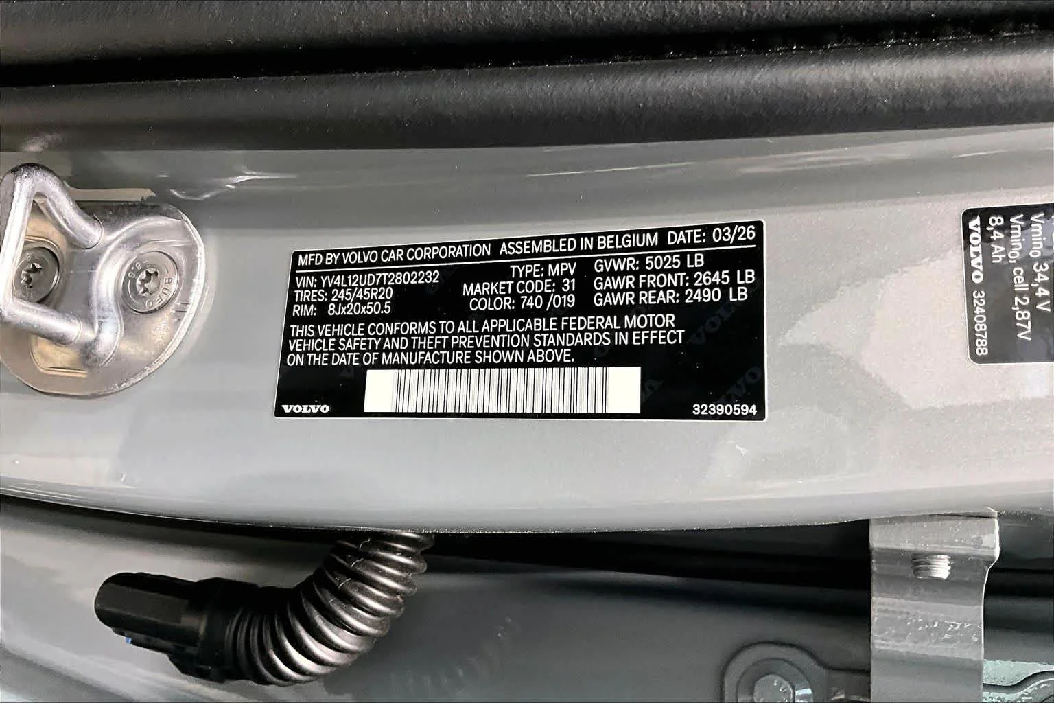 New 2026 VAPOUR GREY Volvo Ultra Black Edition image 12