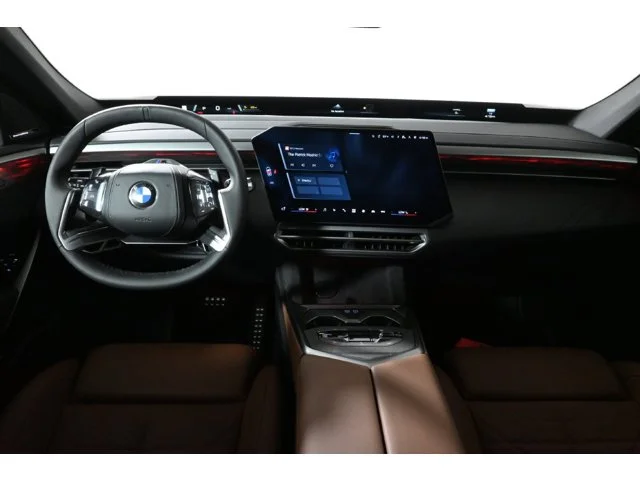 New 2027 Vancouver Green Metallic BMW 40 xDrive image 16