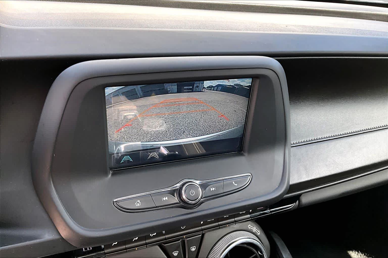 Used 2018 Silver Ice Metallic Chevrolet 1LT image 32