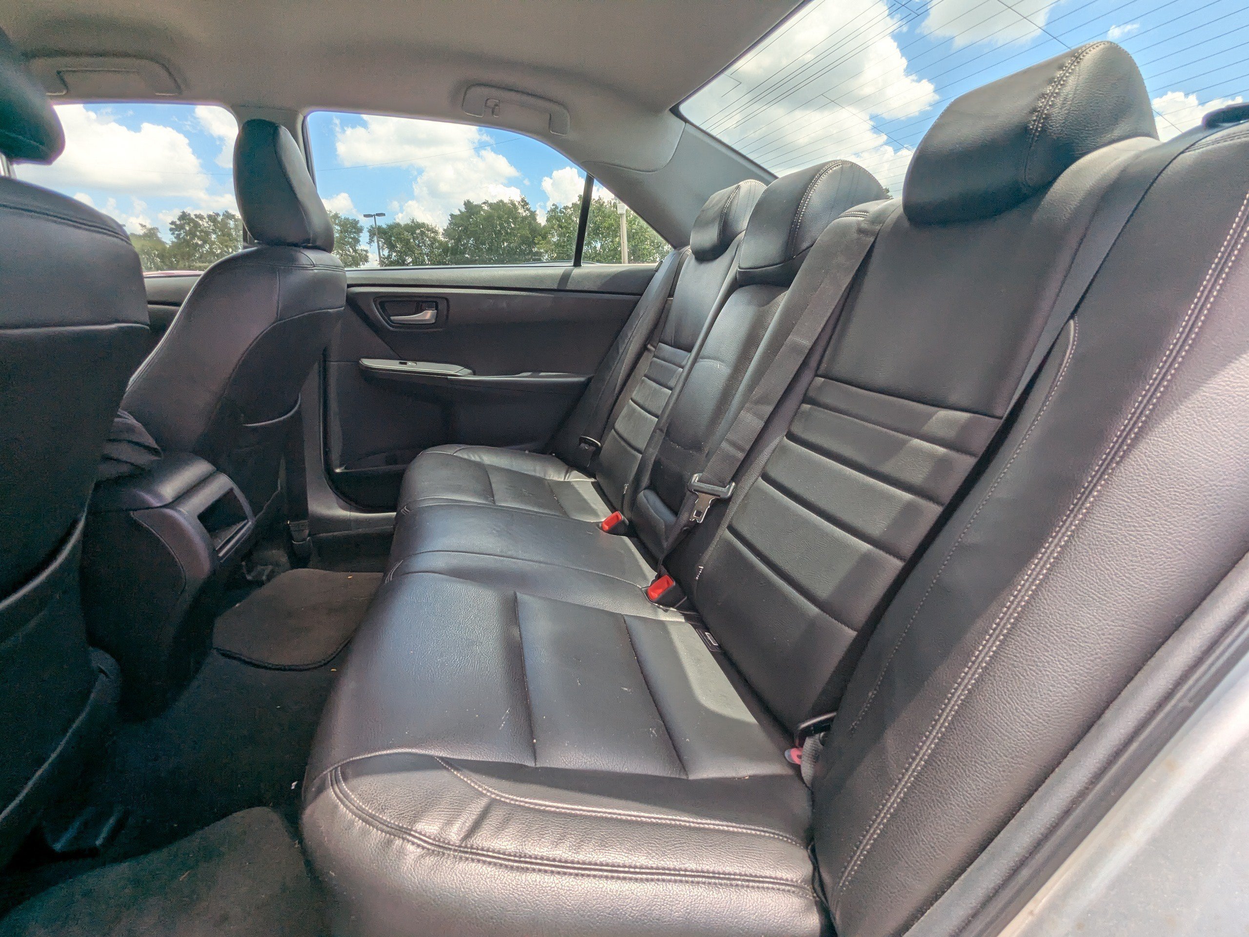 2015 Toyota Camry LE - Photo 14