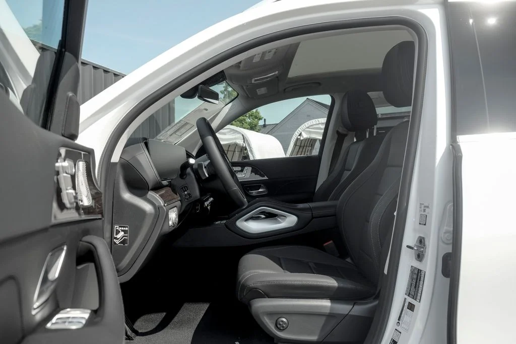 New 2026 Polar White Mercedes-Benz GLS 450 image 11
