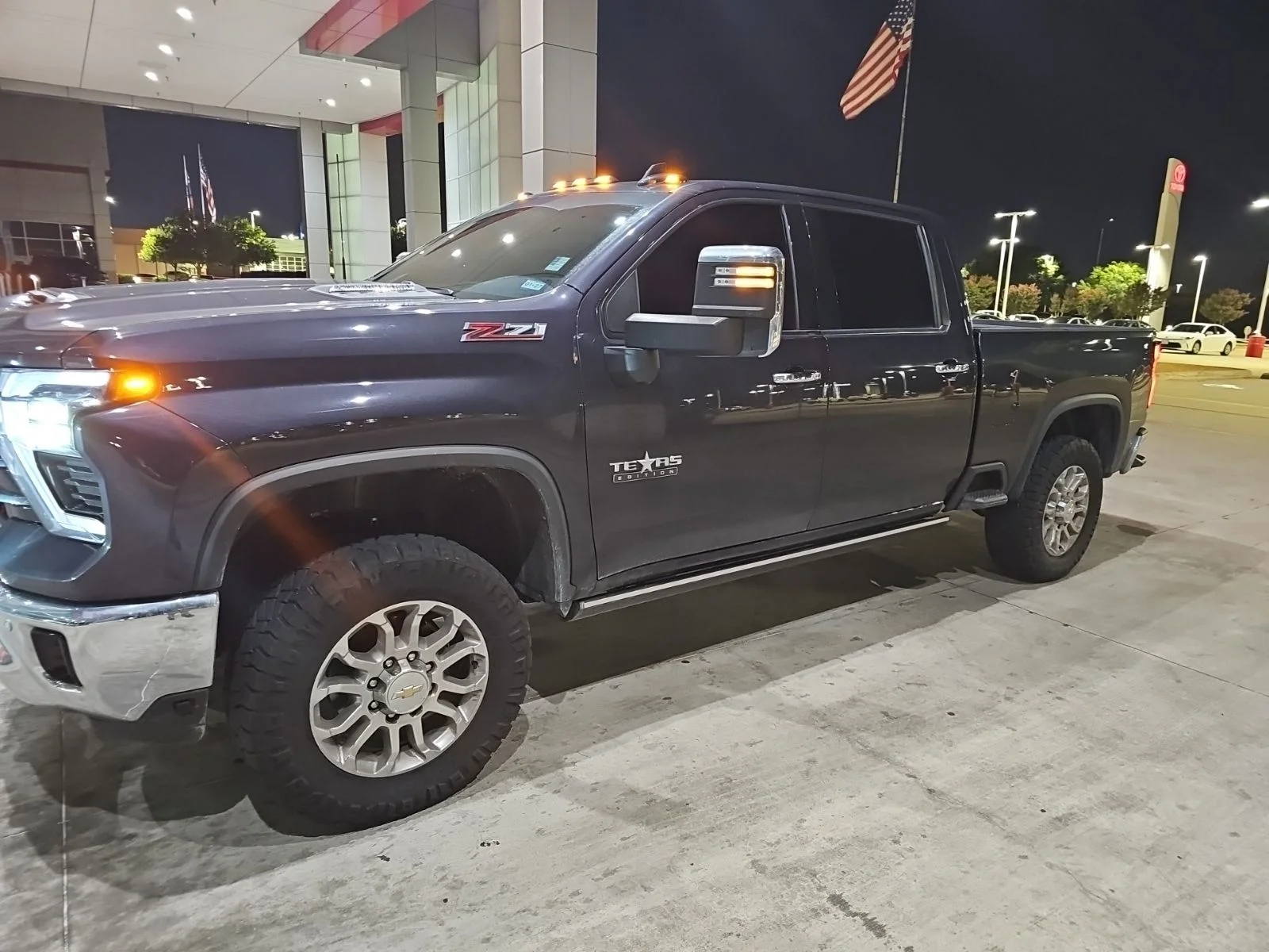 2024 Chevrolet Silverado HD LTZ 4WD Crew Cab Standard Box's photo