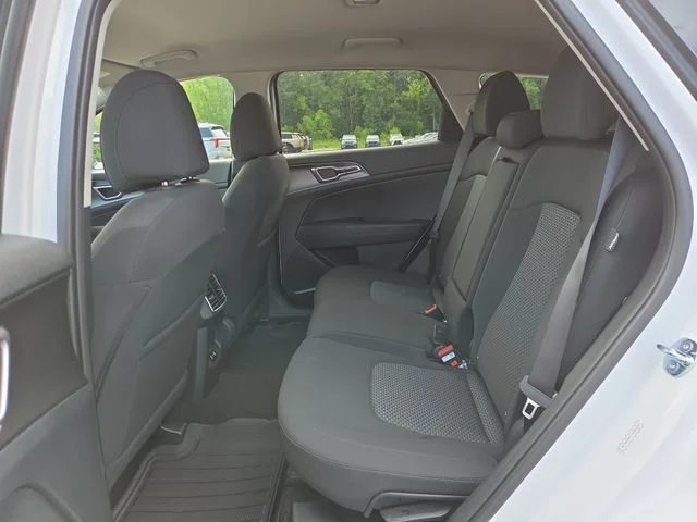 New 2026 Glacial White Pearl Kia LX image 6