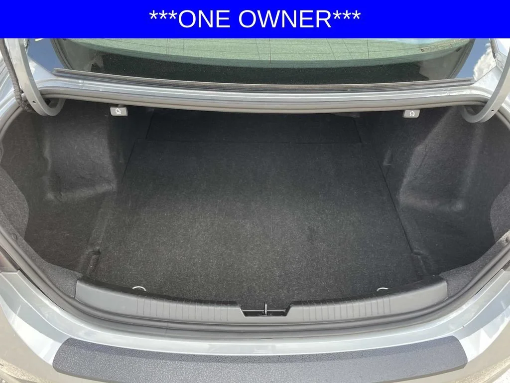 Used 2025 Sterling Gray Metallic Chevrolet 1LT image 11